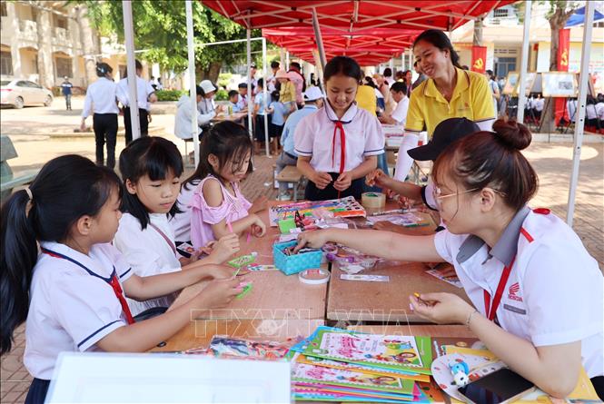 Ngày Sách Việt Nam: Đọc sách – Đón tương lai