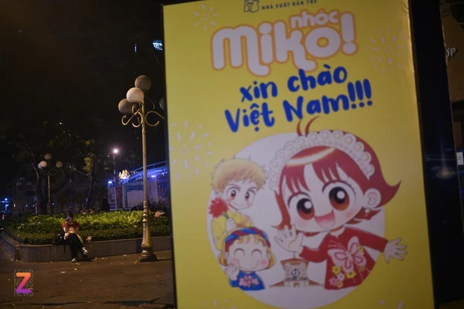 Nhiều bạn trẻ TP.HCM chờ cả đêm để gặp tác giả 'Nhóc Miko'