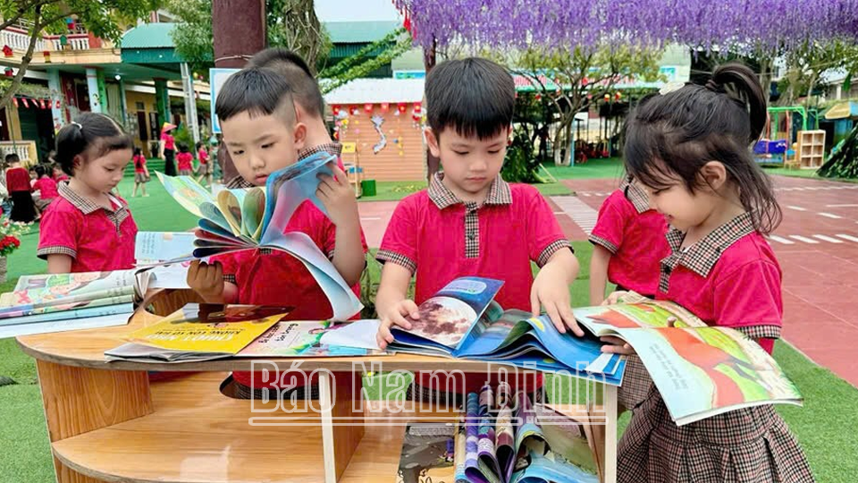 [ Ảnh] Thủ tướng Phạm Minh Chính tiếp Bộ trưởng Thương mại Campuchia