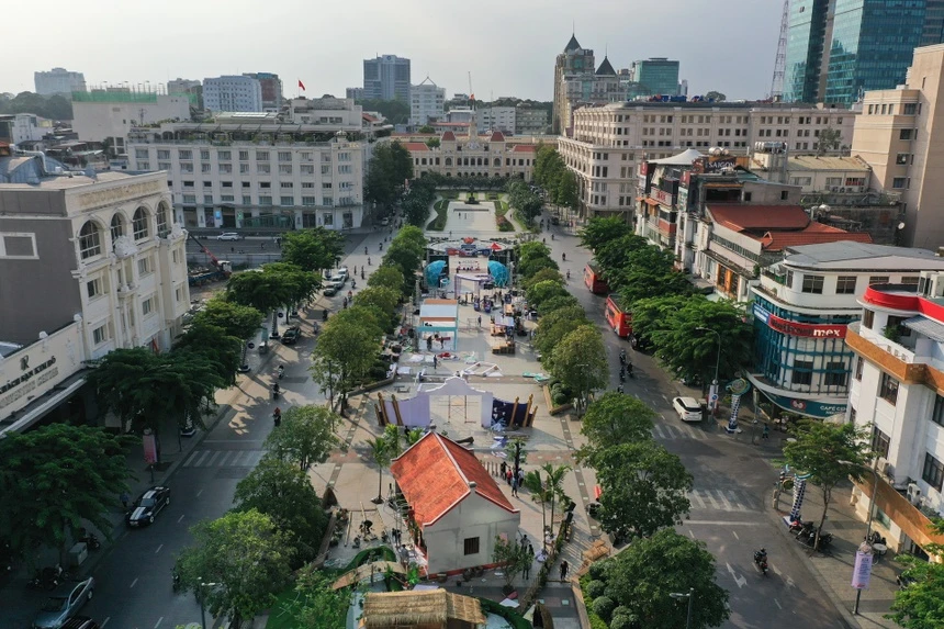 Không gian Ngày sách và Văn hóa đọc Việt Nam tại phố đi bộ Nguyễn Huệ Không gian Ngày sách và Văn hóa đọc Việt Nam tại phố đi bộ Nguyễn Huệ