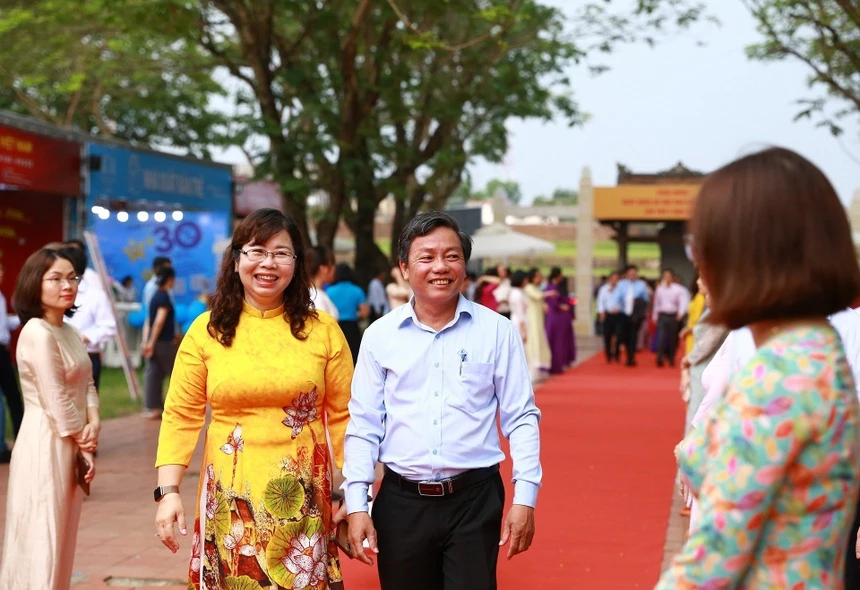 Phó thủ tướng dự khai mạc Ngày Sách và Văn hóa đọc Việt Nam Phó thủ tướng dự khai mạc Ngày Sách và Văn hóa đọc Việt Nam