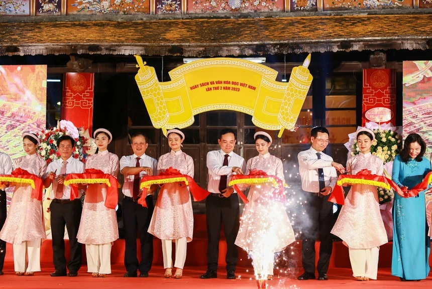 Phó thủ tướng dự khai mạc Ngày Sách và Văn hóa đọc Việt Nam Phó thủ tướng dự khai mạc Ngày Sách và Văn hóa đọc Việt Nam