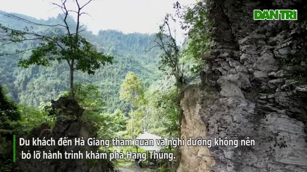 Khám phá những bí ẩn sau cánh cửa đá của Hang Thủng Hà Giang - Báo Dân trí