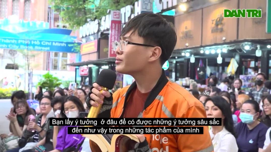 Chàng shipper -bắn- tiếng Pháp như gió với nhà văn Marc Levy (Video- Ngà Trịnh)