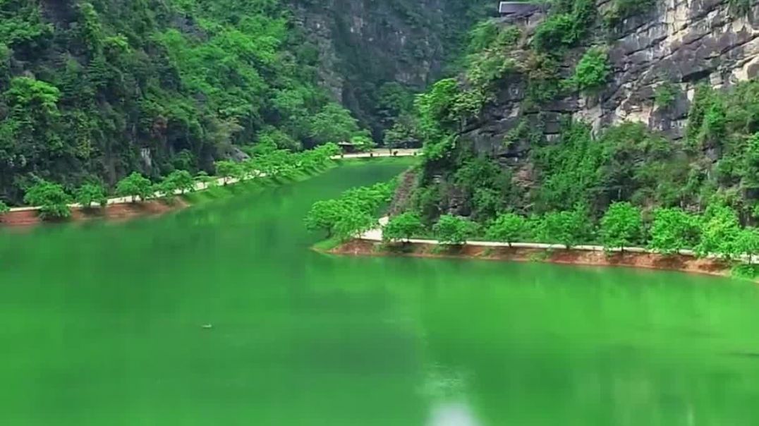 Am Tien cave (Ninh Binh)