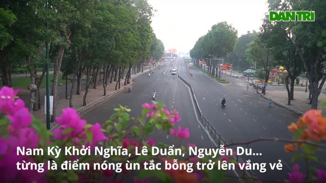 ⁣TPHCM thanh bình trong sáng đầu tiên của năm mới Giáp Thìn 2024