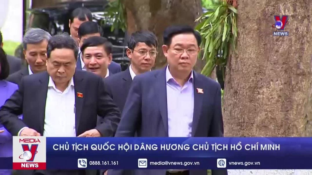 ⁣Chủ tịch Quốc hội dâng hương Chủ tịch Hồ Chí Minh