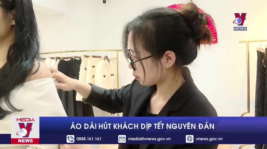 Áo dài hút khách dịp Tết nguyên đán