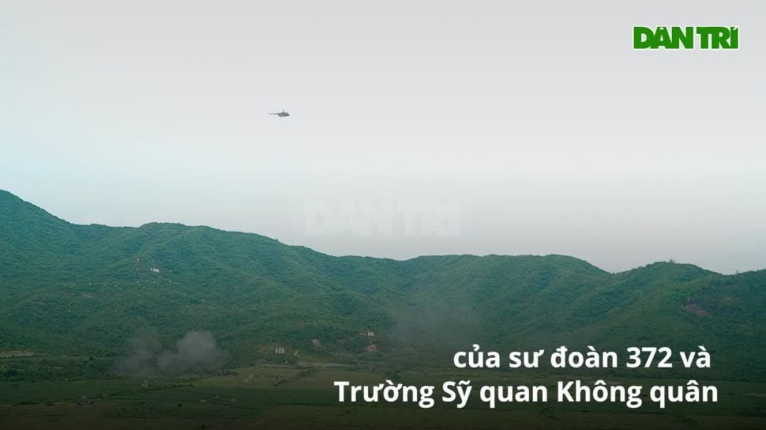 ⁣Tiêm kích Su-27, Yak-130, trực thăng "khạc lửa" tiêu diệt mục tiêu diễn tập