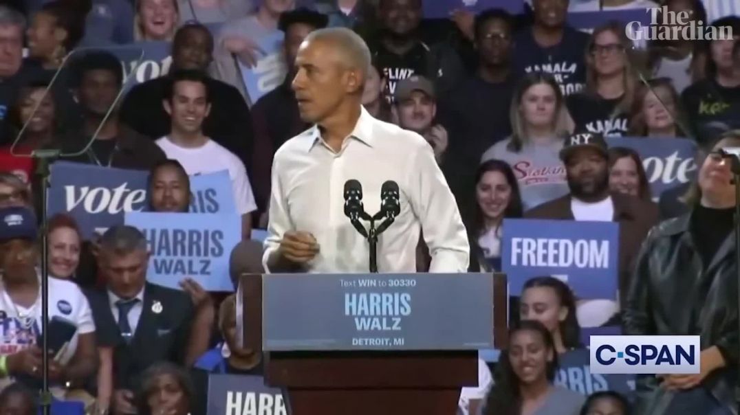 ⁣Khoảnh khắc ông Obama đọc rap khi vận động tranh cử cho bà Harris