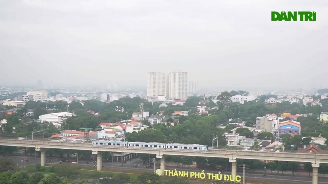 Bỏ ô tô đi Metro, cô gái bất ngờ trước những gì mình tiết kiệm được